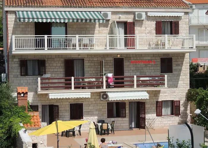 Apartments Bezmalinovic 2